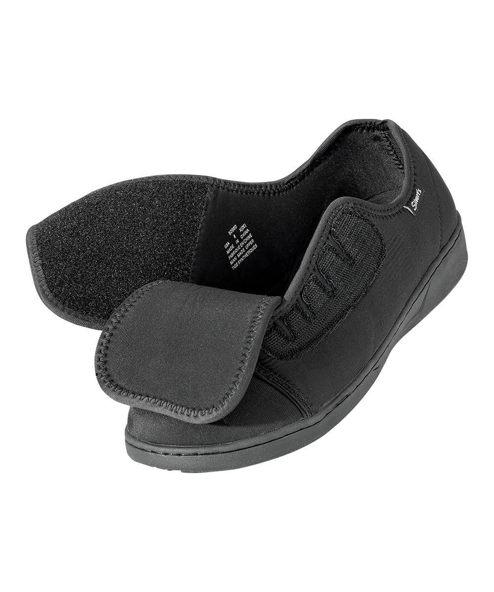 Women's Spill-Resistant Easy-Close Shoes