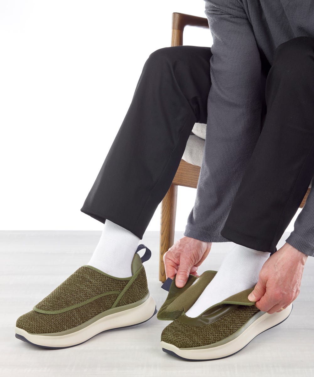 Men's Easy-Close Comfort Shoes